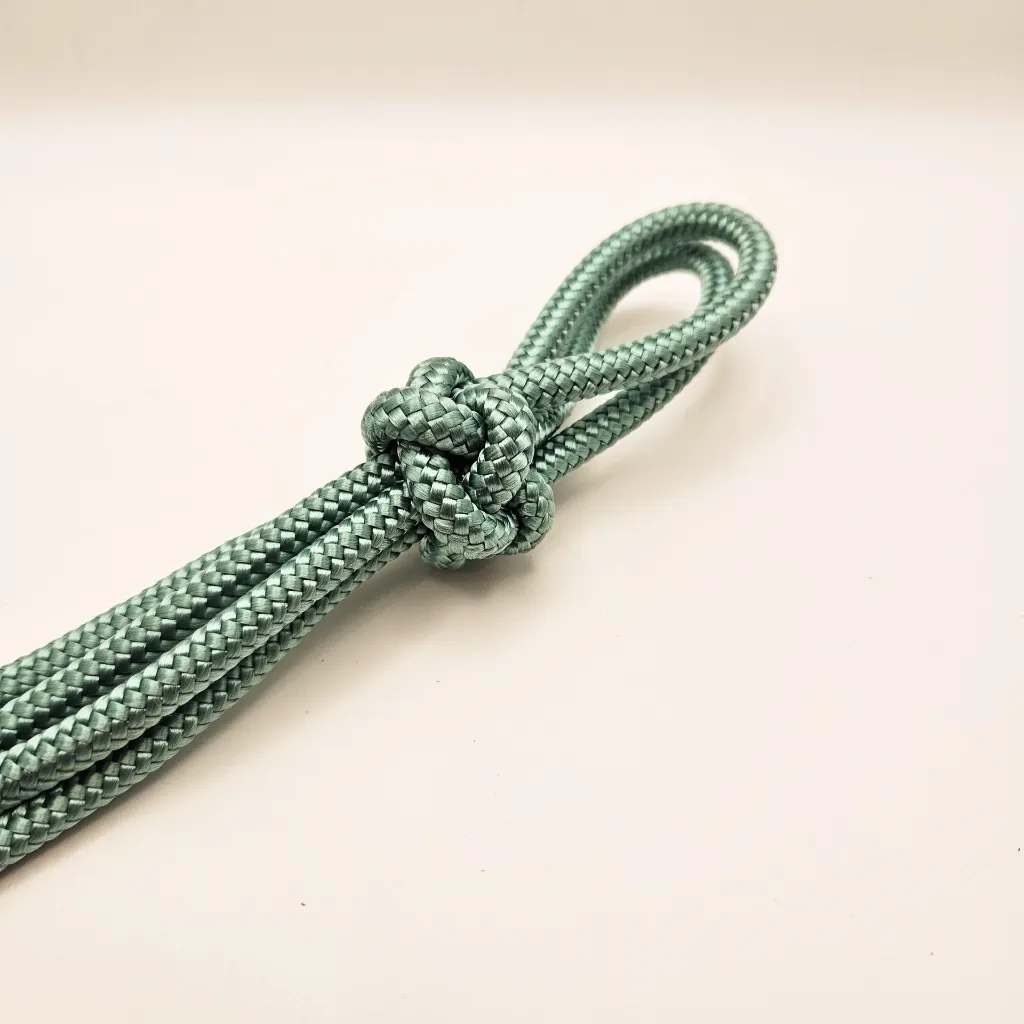 Fiador-knot-Rope-Halter-sea-foam-green-detail